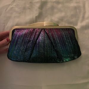 HOBO Clutch